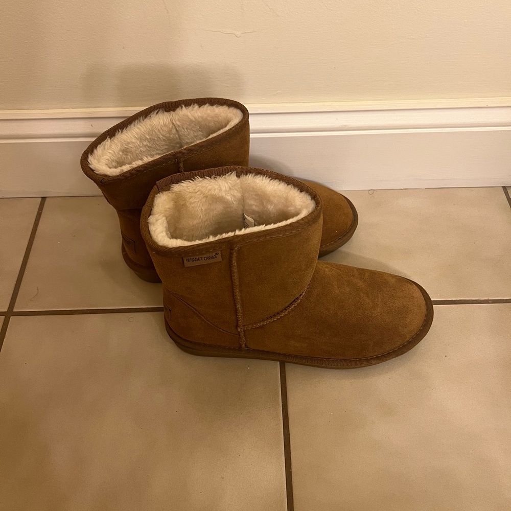 Minnetonka Brown Suede Boots